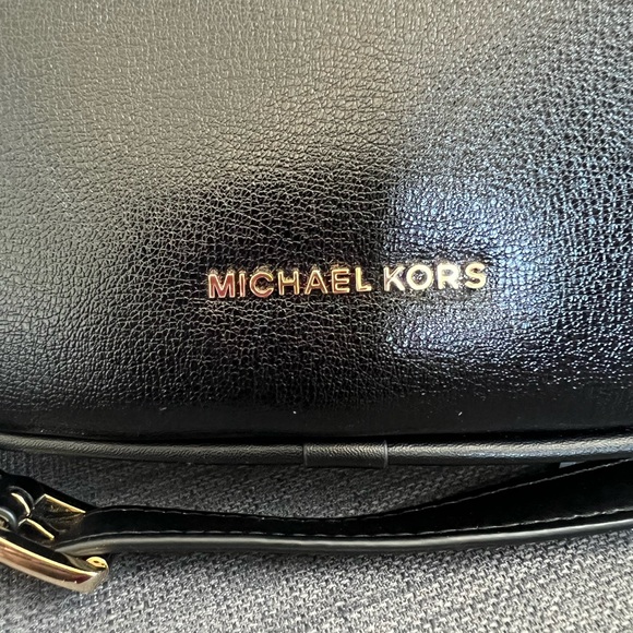 NWT MICHAEL KORS CHERYL MEDIUM MESSENGER HOBO LEATHER BAG - Picture 3 of 7